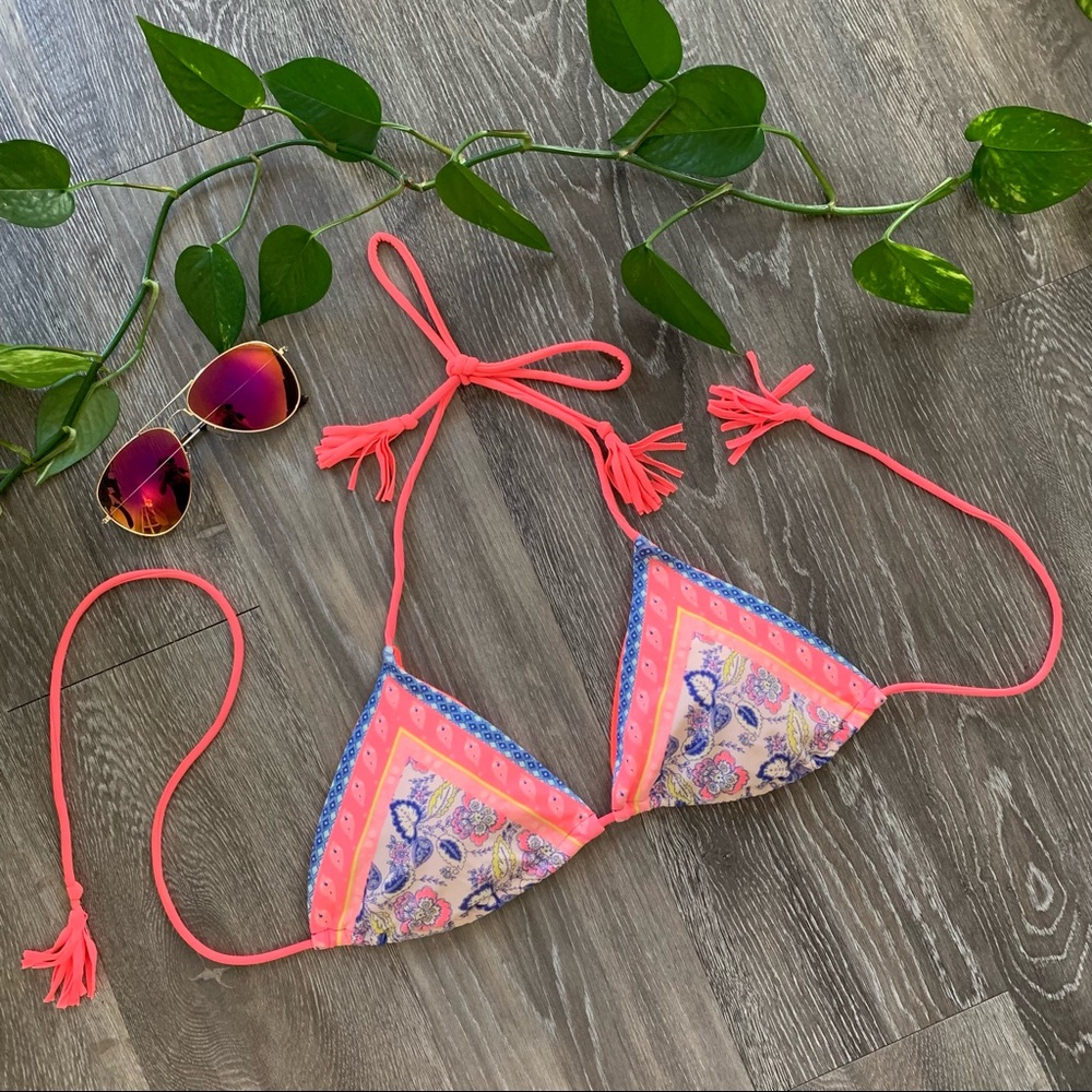 AEO triangle bikini top, floral & geometric pattern, size M